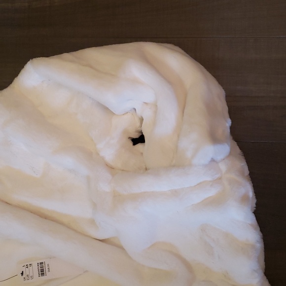 SOLD Coat faux fur - Picture 3 of 6